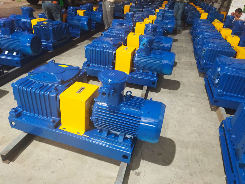 Who is the manufacturer of mud agitators